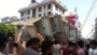 Traumatized Nepalis seek open spaces